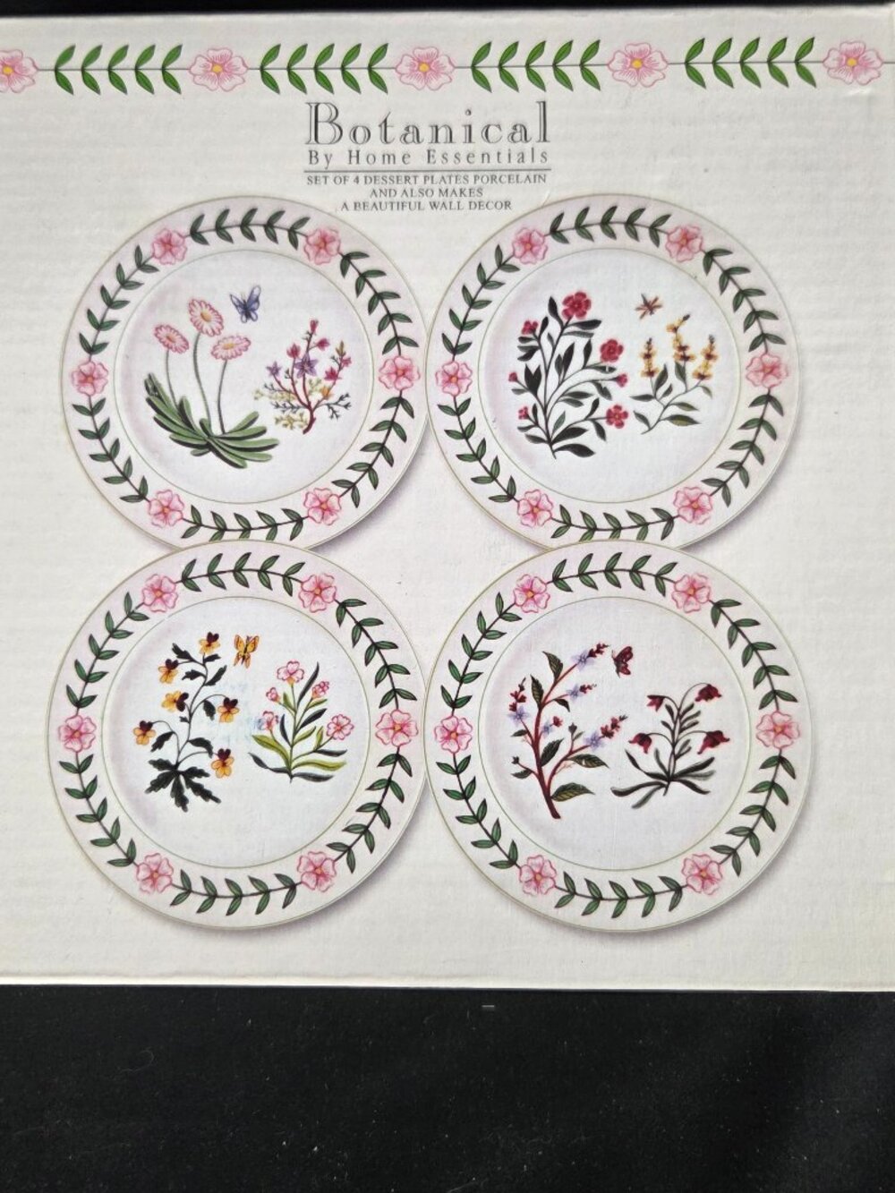 Set of 4 Home Essentials Botanical Dessert Plates